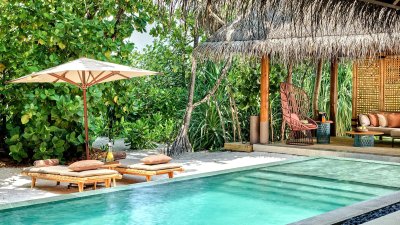 Luxury Beach Villa with Pool